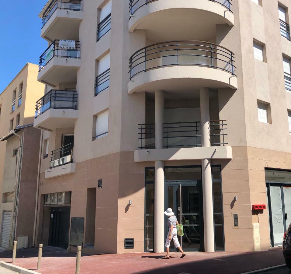 Апартаменти Appt Moderne Vieil Antibes 3 Piec Екстер'єр фото